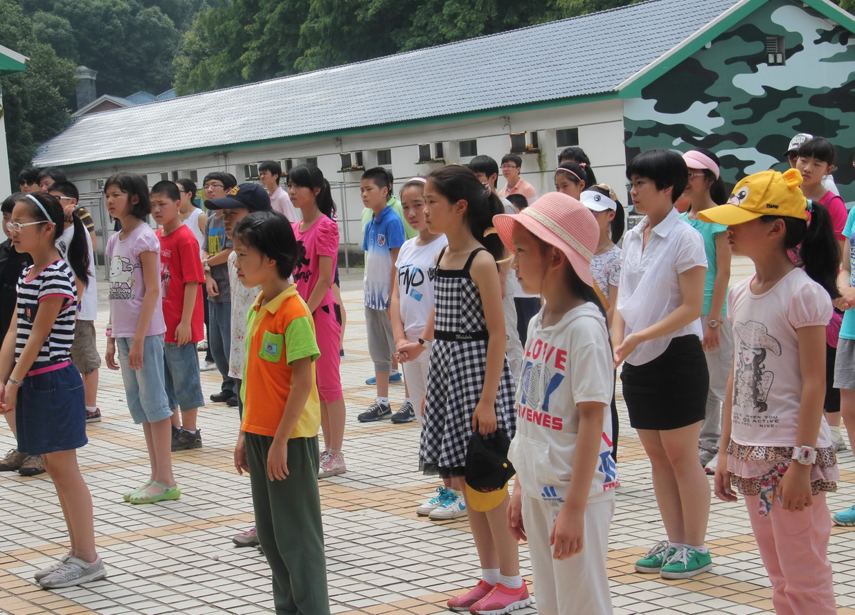 欢迎徐汇艺术馆夏令营的孩子们